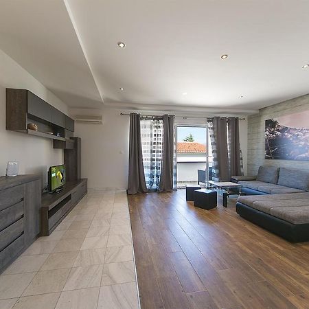 Apartments Sanja Башка-Вода Екстер'єр фото